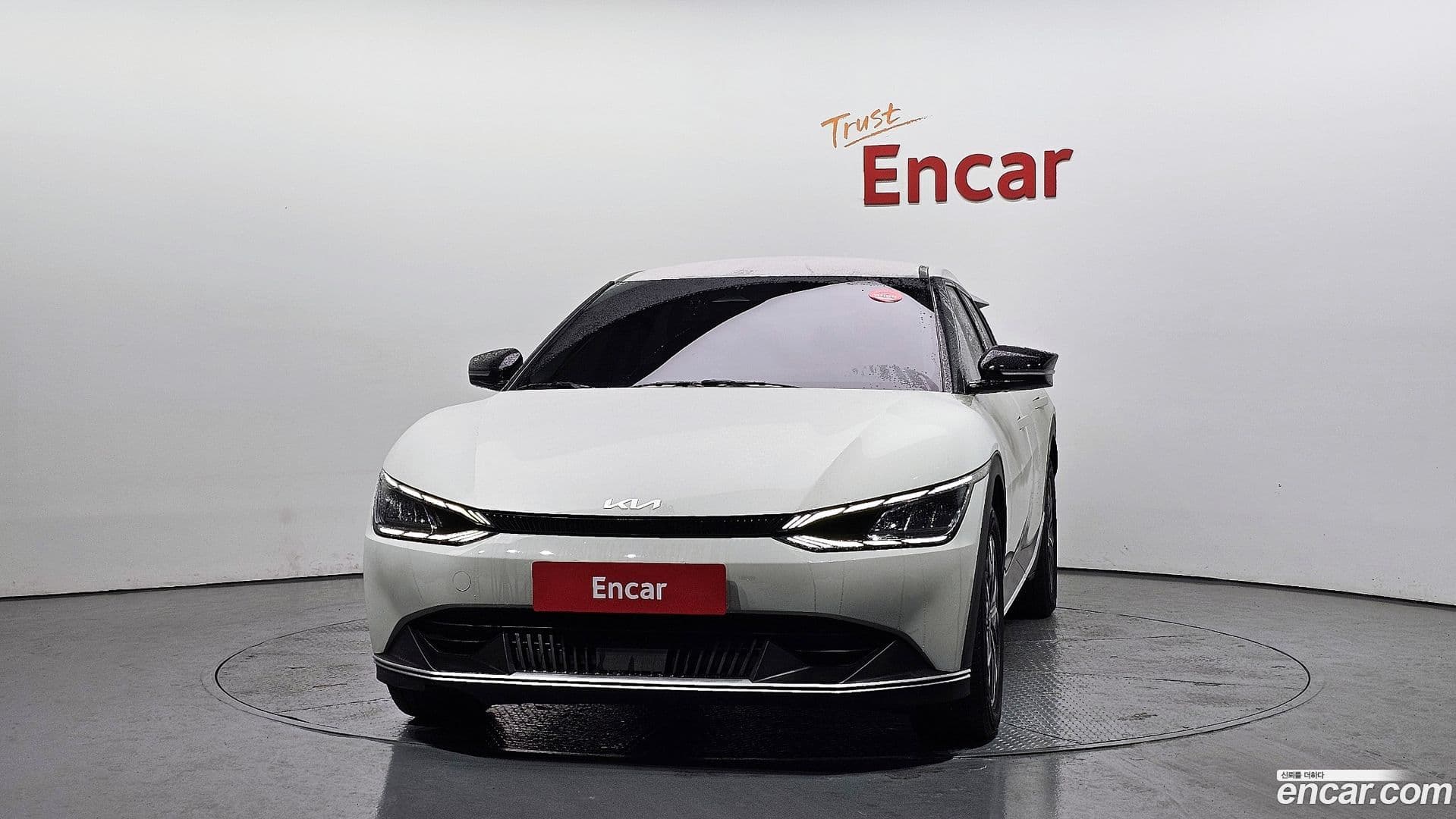 Main__Slider__Photo:EV6 Kia 2021.10-2
