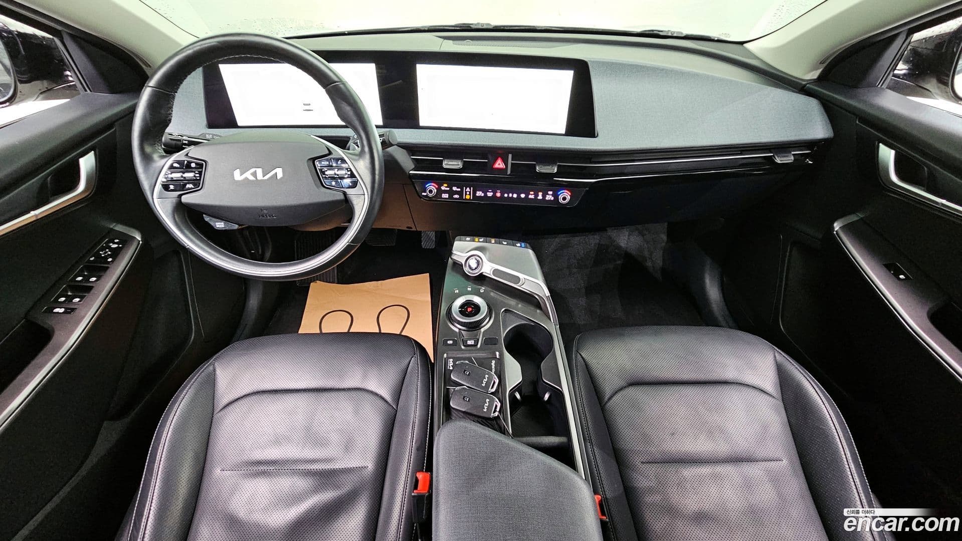 Main__Slider__Photo:EV6 Kia 2021.10-6