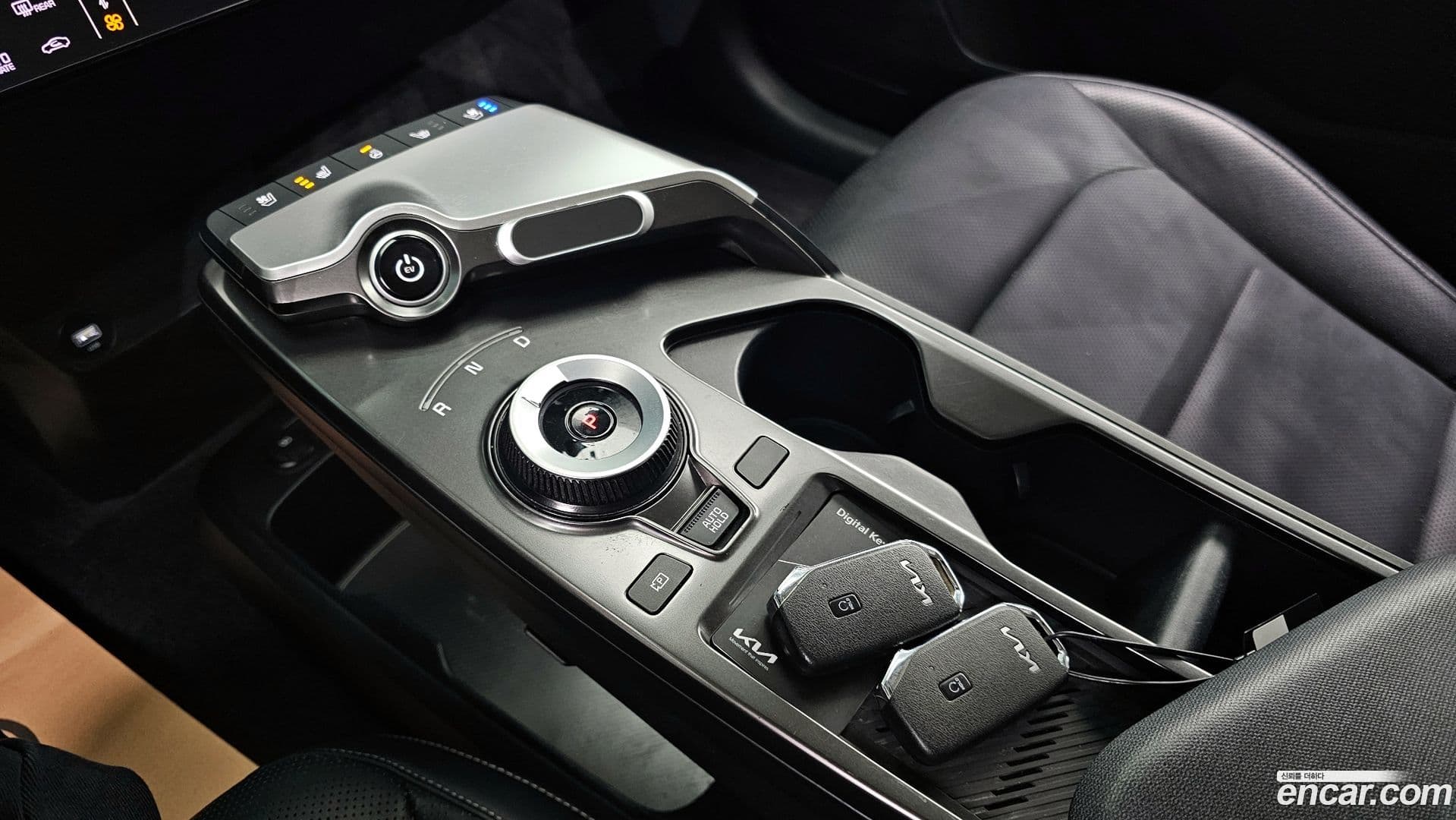 Main__Slider__Photo:EV6 Kia 2021.10-8