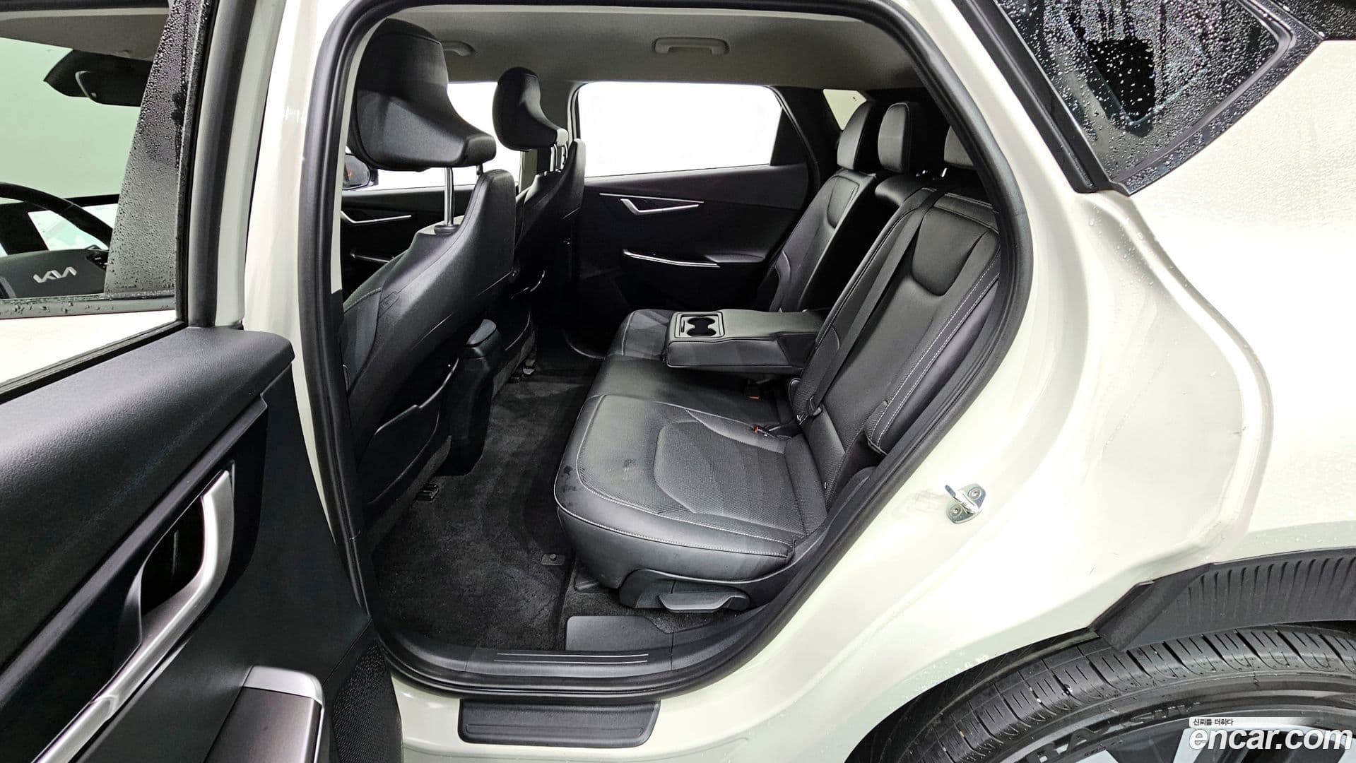 Main__Slider__Photo:EV6 Kia 2021.10-10