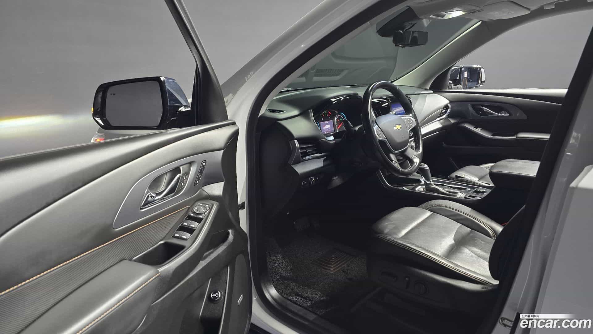 Traverse Chevrolet 2020.1-INNER-010