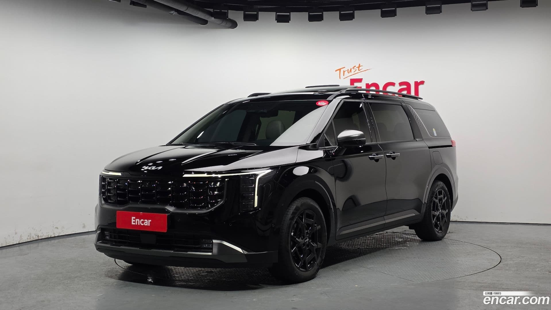 Main__Slider__Photo:Canival Kia 2024.5-0