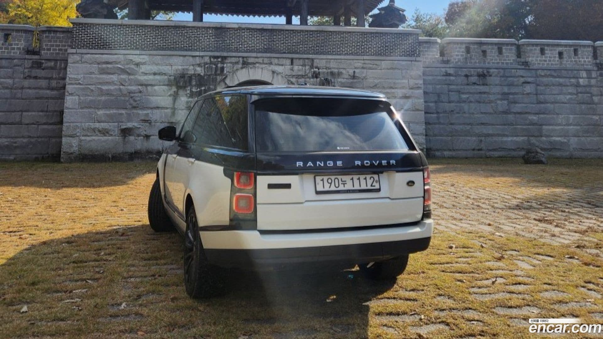 Main__Slider__Photo:Range Rover Land Rover 2016.4-0