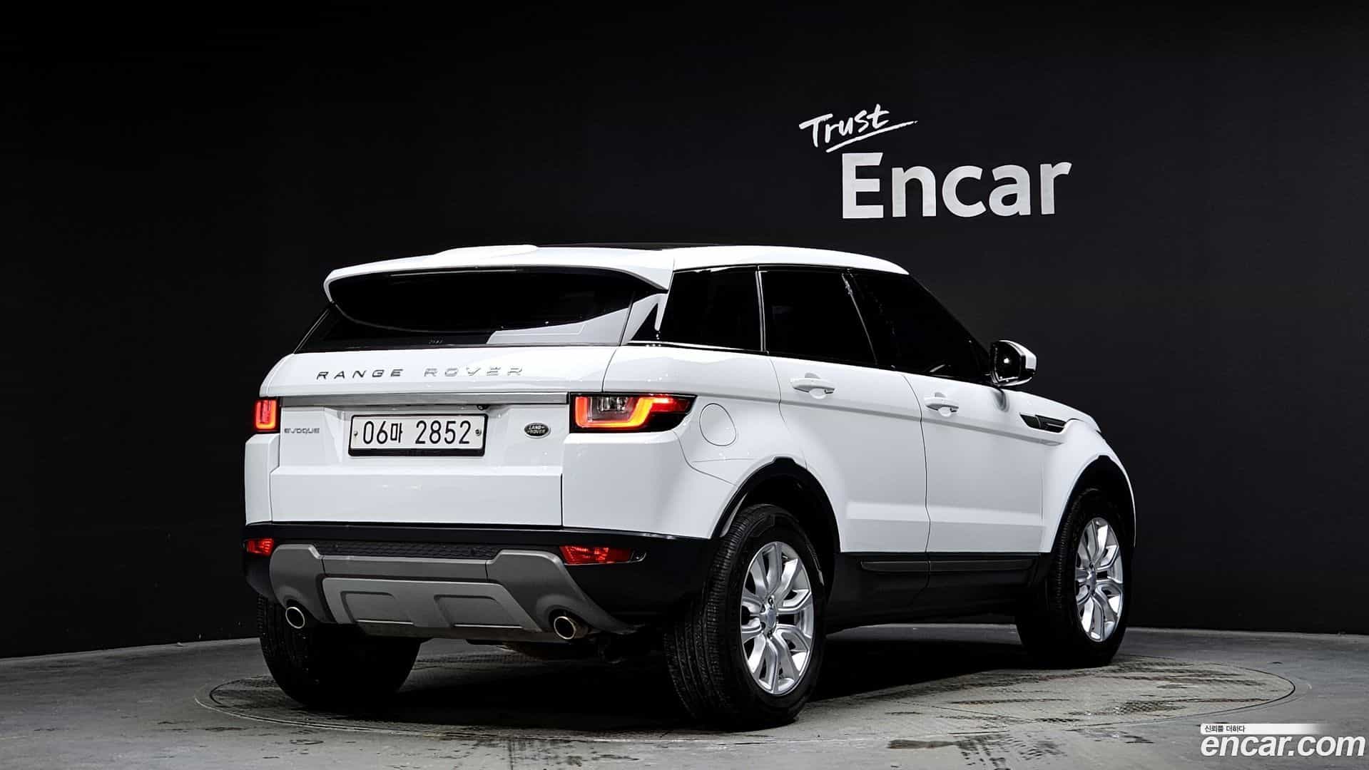 Range Rover Evoque Land Rover 2018.1-OUTER-002