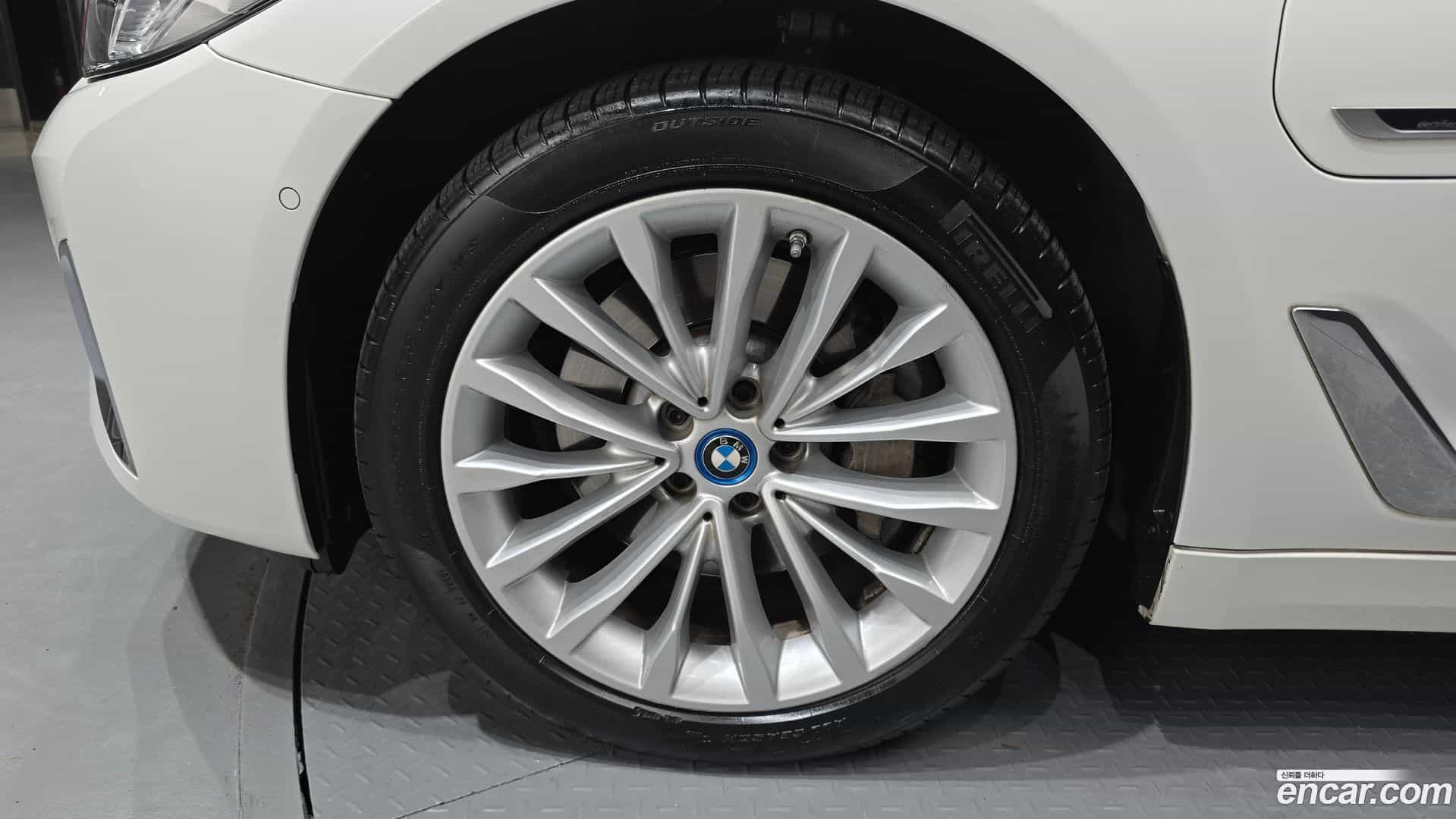 5-Series BMW 2022.2-OUTER-005