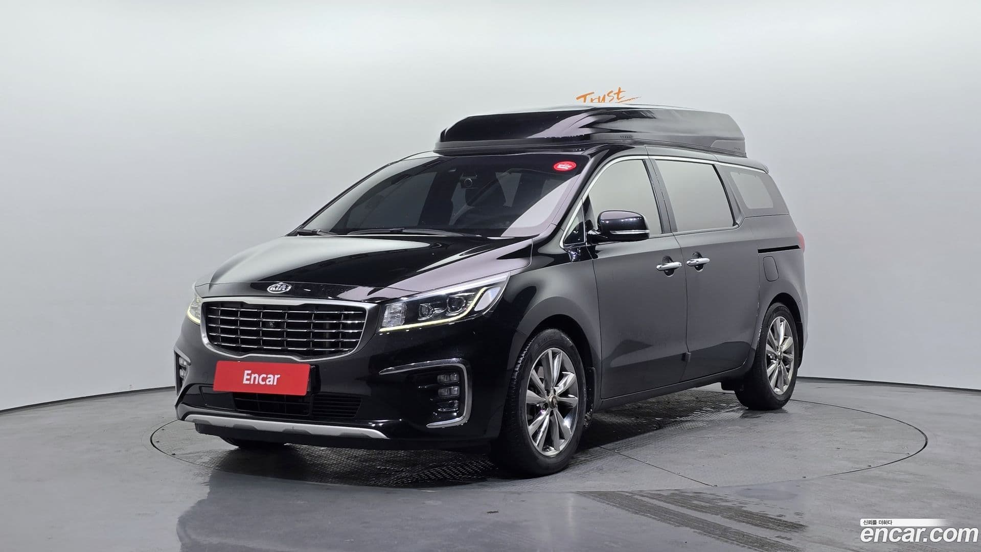 Main__Slider__Photo:Canival Kia 2018.3-0