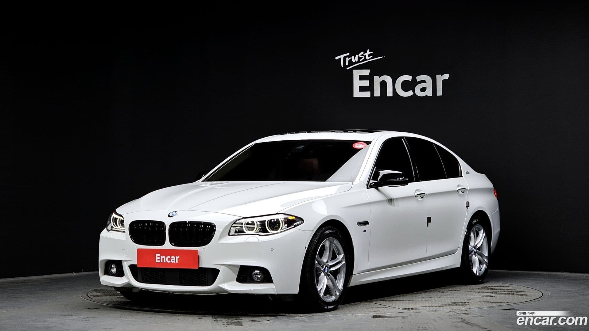 Main__Slider__Photo:5-Series BMW 2016.9-0
