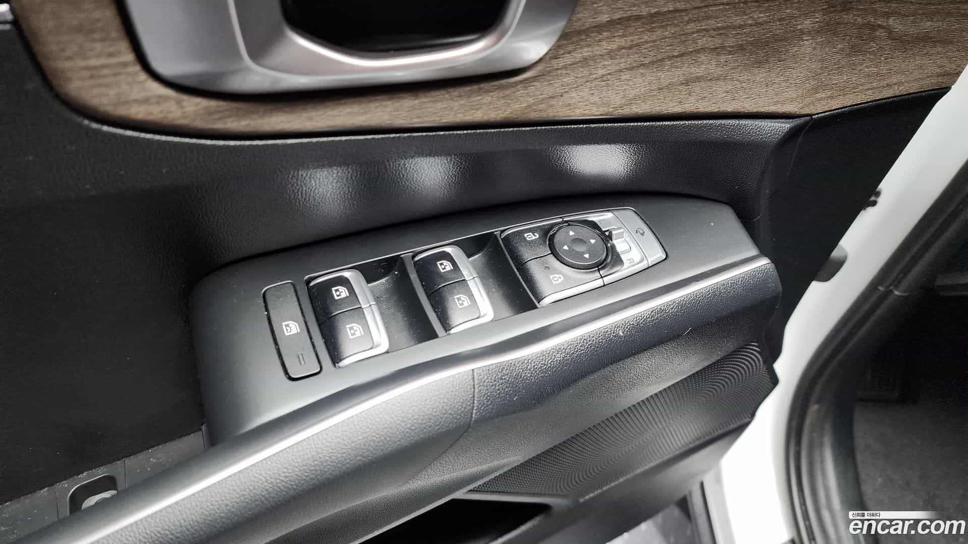 Sorento Kia 2023.0-OPTION-021
