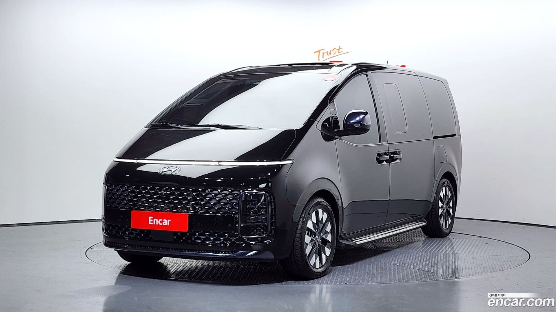 Main__Slider__Photo:Staria Hyundai 2021.10-0