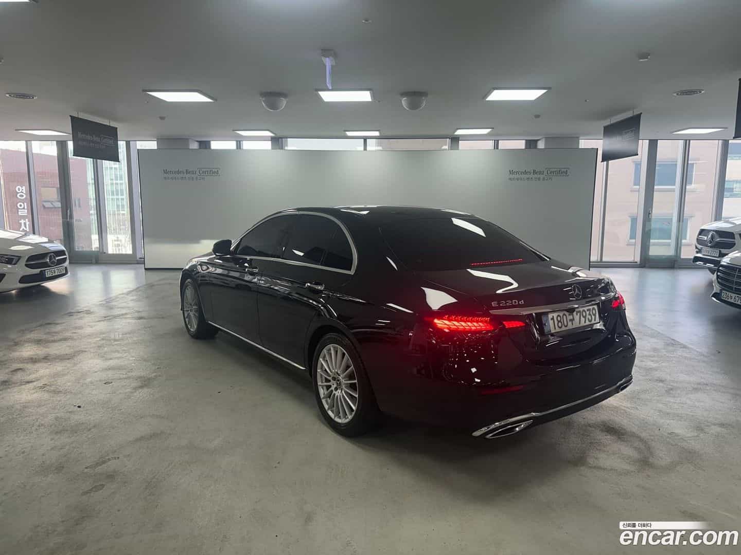 E-Class Mercedes-Benz 2021.11-OUTER-002