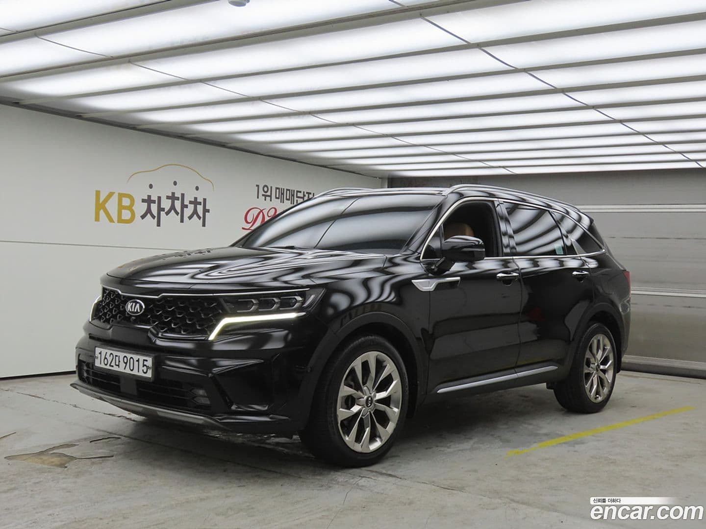 Main__Slider__Photo:Sorento Kia 2020.5-0
