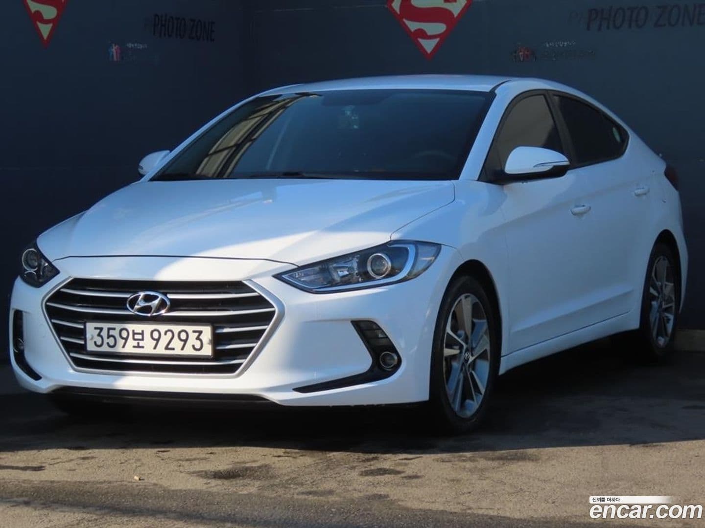 Main__Slider__Photo:AVANTE Hyundai 2018.5-0