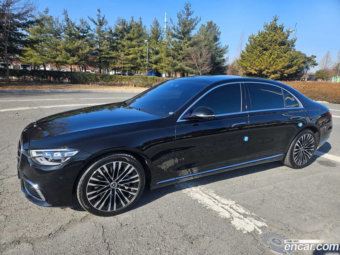 S-Class Mercedes-Benz 2022.6-OUTER-003