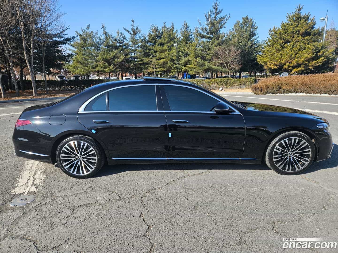 S-Class Mercedes-Benz 2022.6-OPTION-015