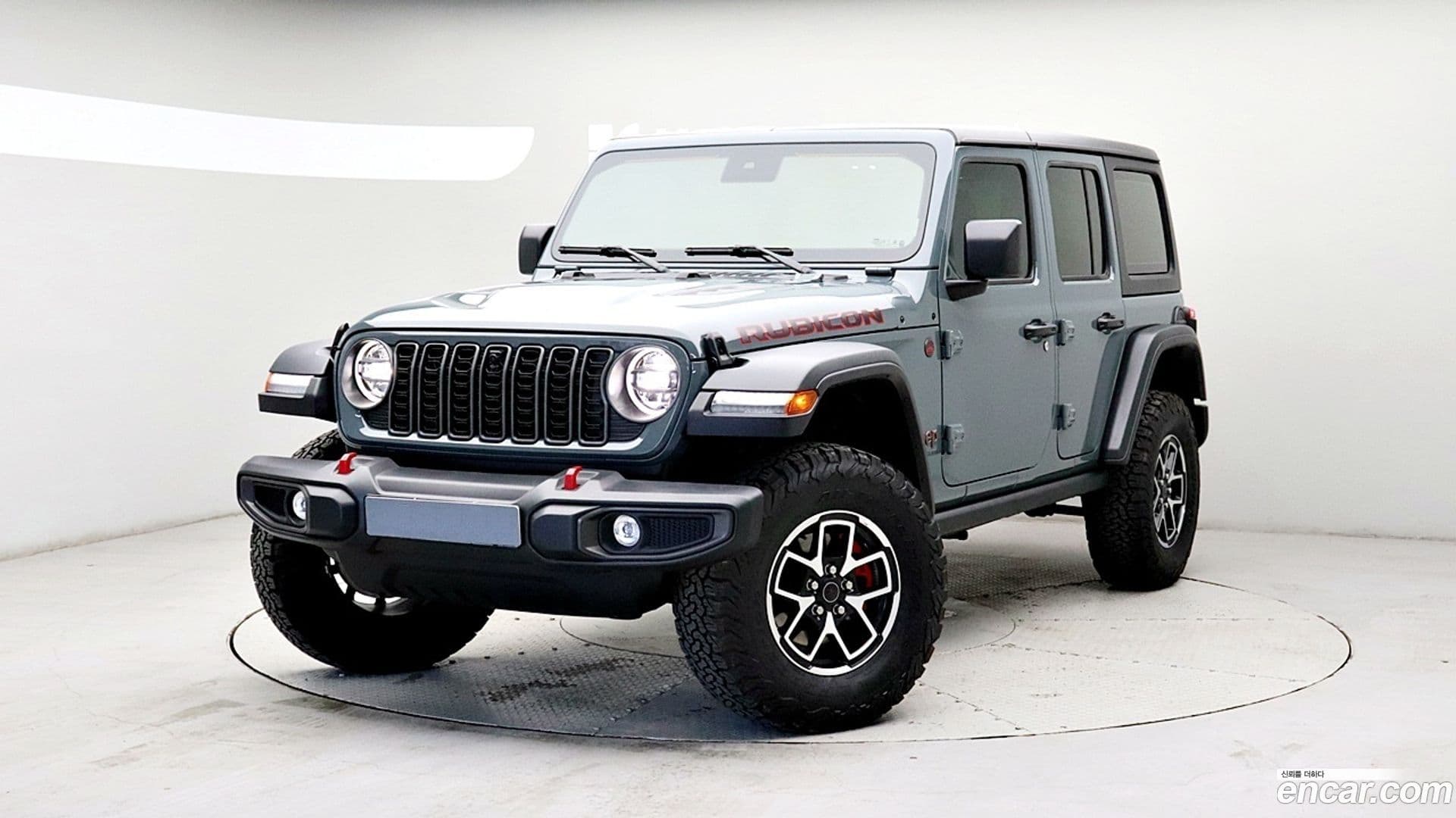 Main__Slider__Photo:Wrangler Jeep 2025.9-0