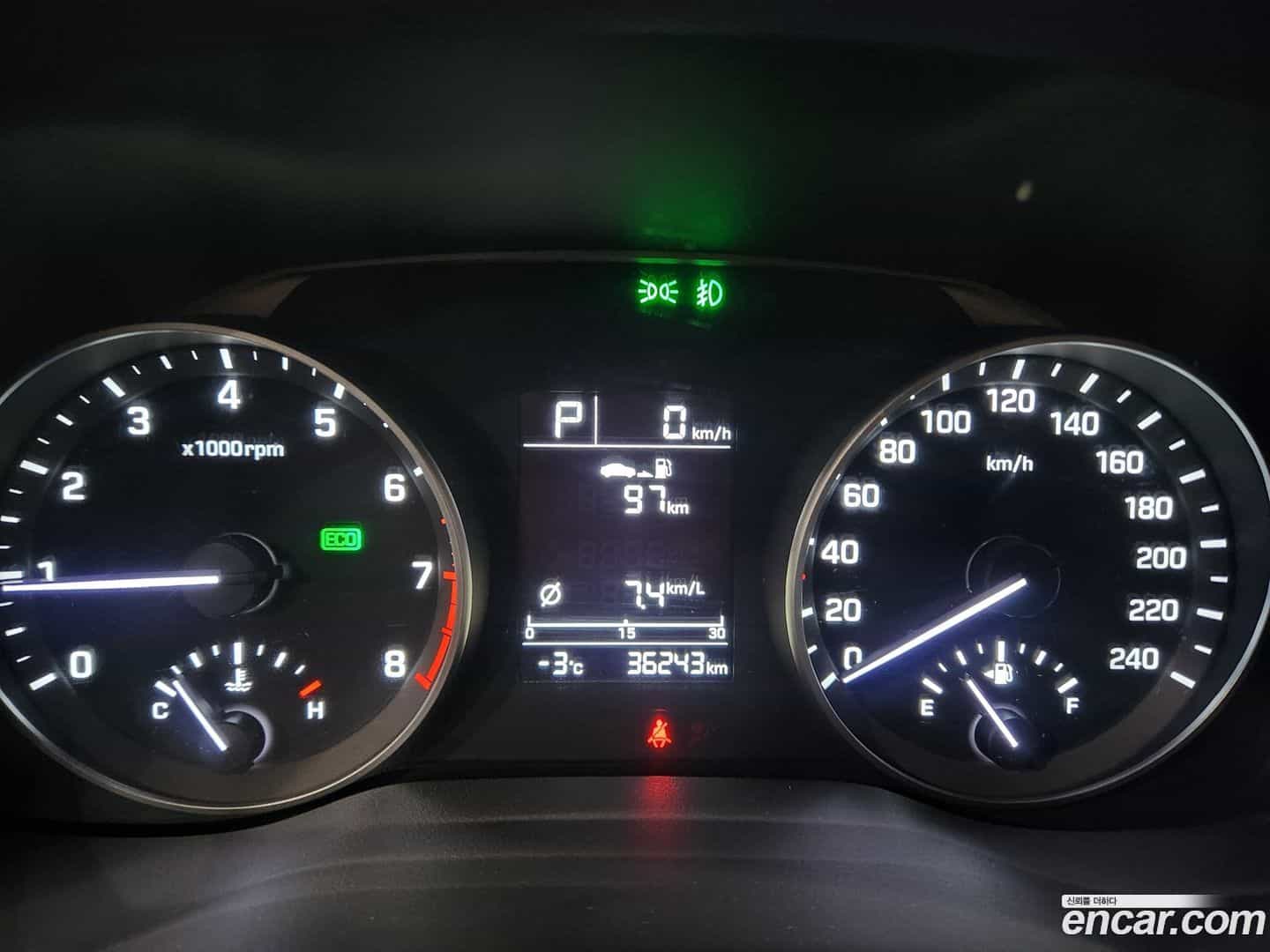 AVANTE Hyundai 2018.0-OPTION-015