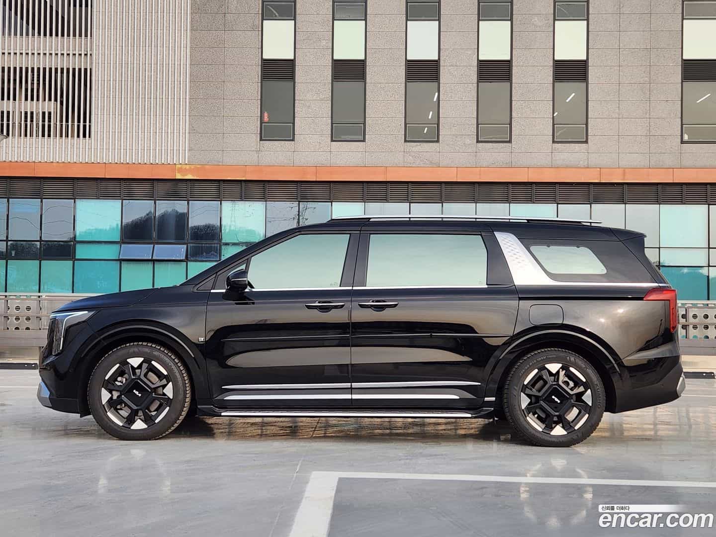 Canival Kia 2023.11-OUTER-003