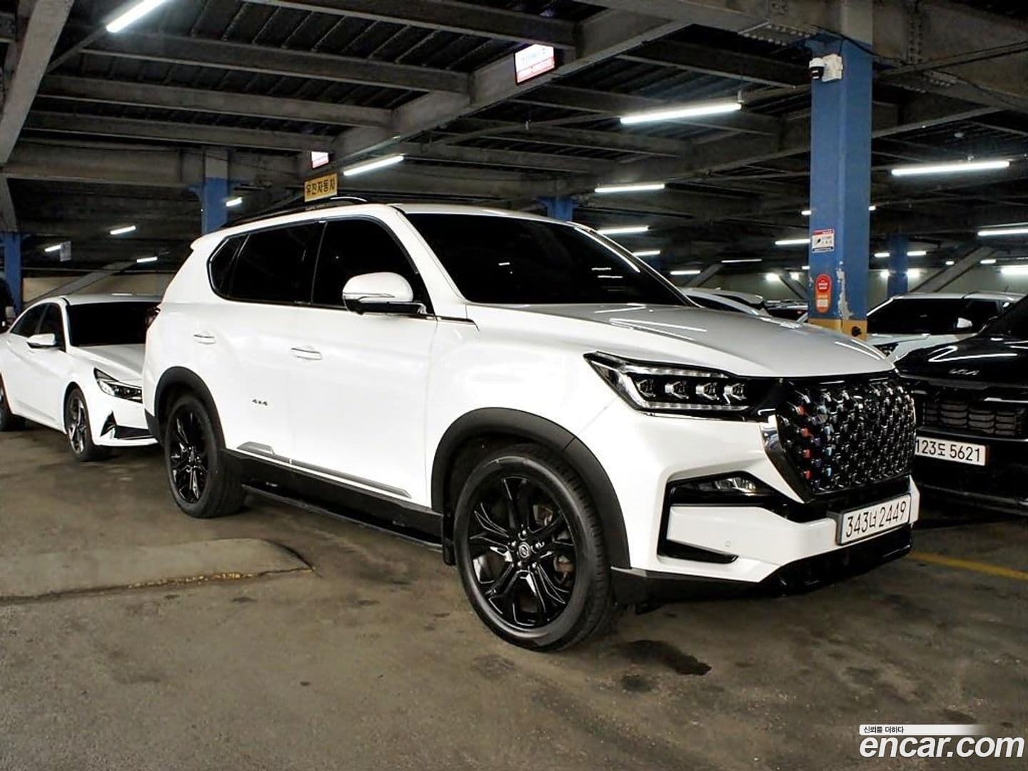Main__Slider__Photo:Rexton KG Mobility 2022.3-0
