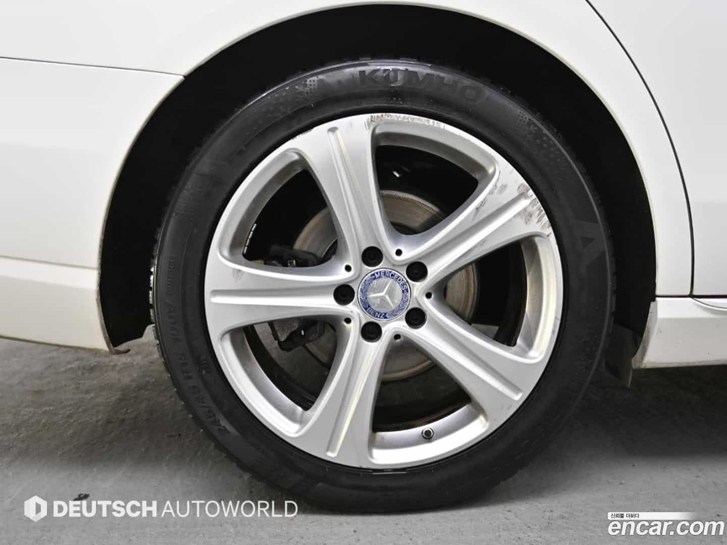 E-Class Mercedes-Benz 2017.0-OUTER-005