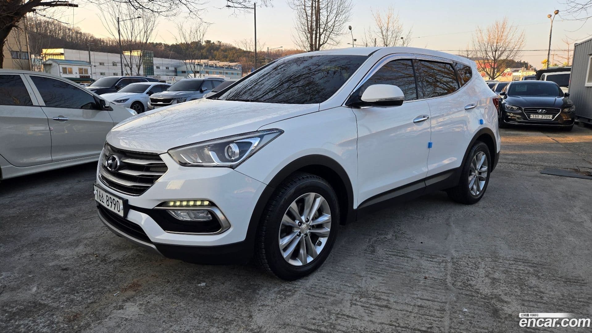 Main__Slider__Photo:Santafe Hyundai 2015.5-0