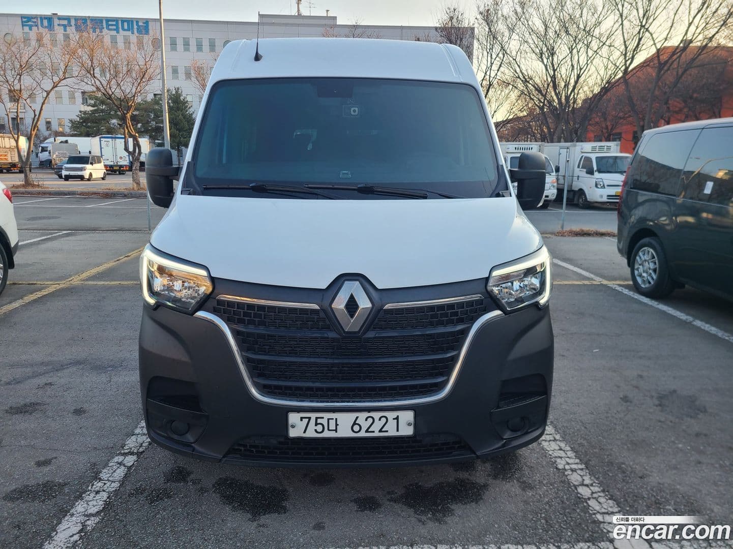 Main__Slider__Photo:Master Renault Korea 2020.11-0