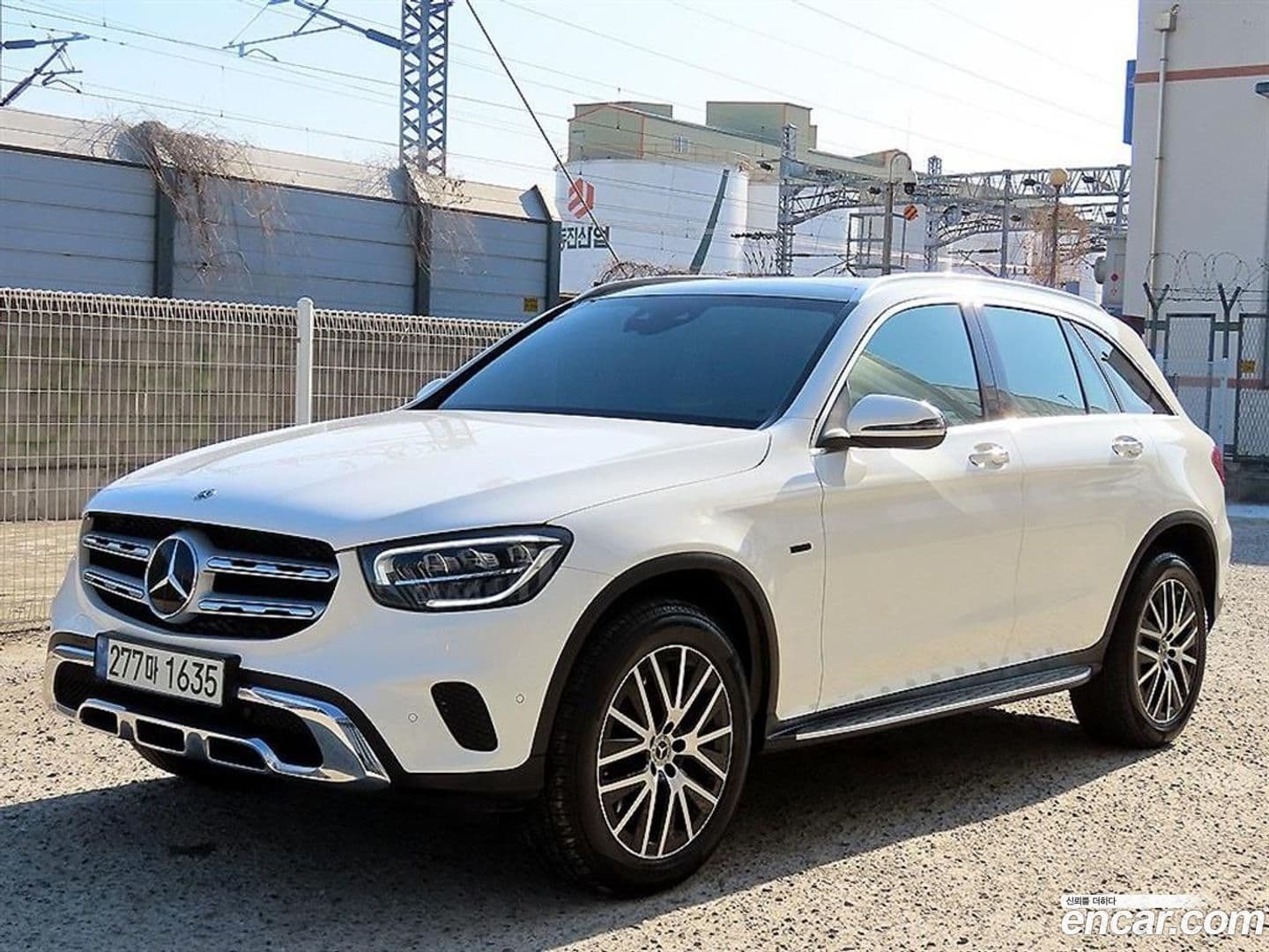 Main__Slider__Photo:GLC-Class Mercedes-Benz 2021.8-0