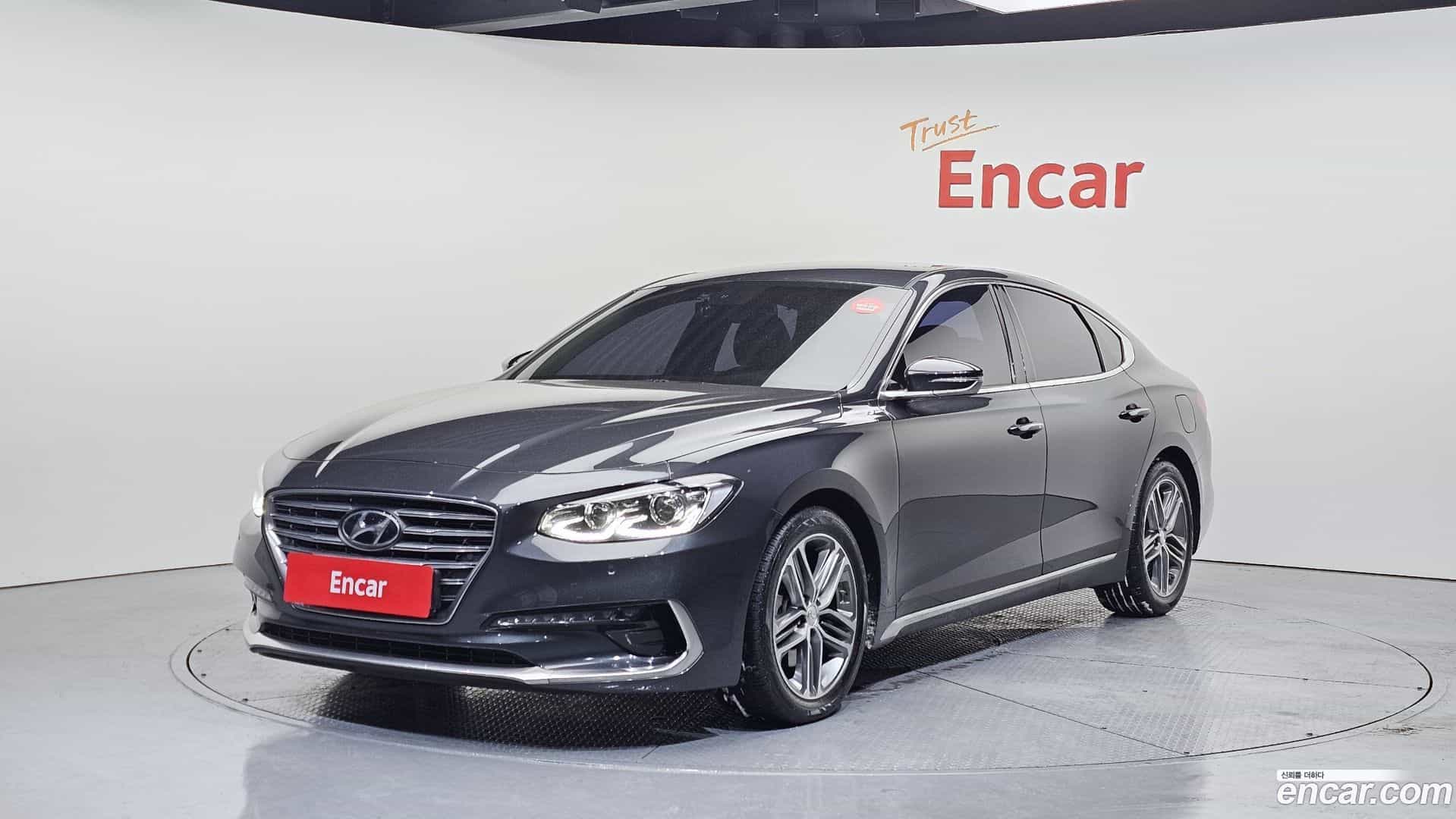 Grandeur Hyundai 2018.2-OUTER-001