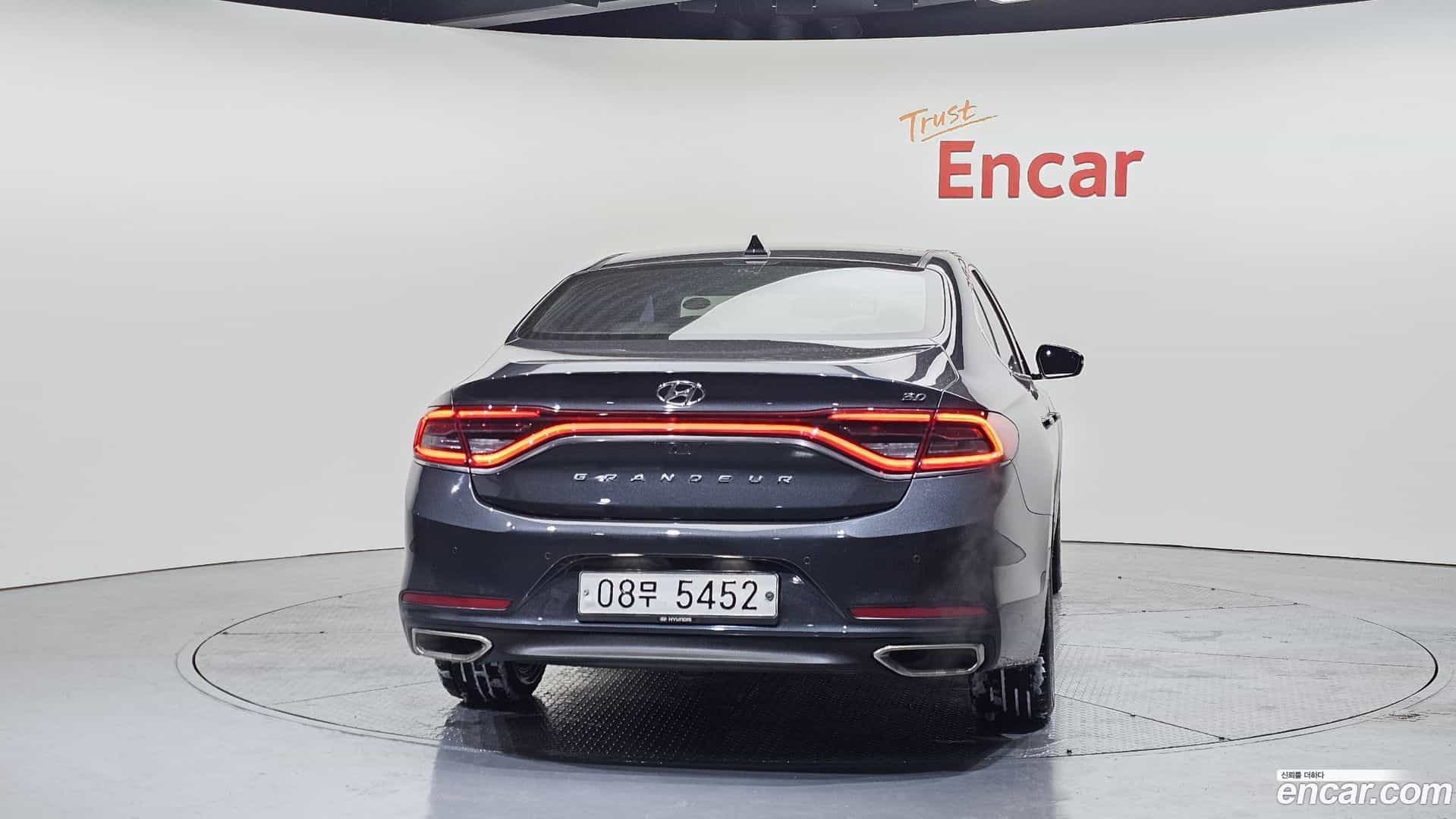 Grandeur Hyundai 2018.2-OUTER-004