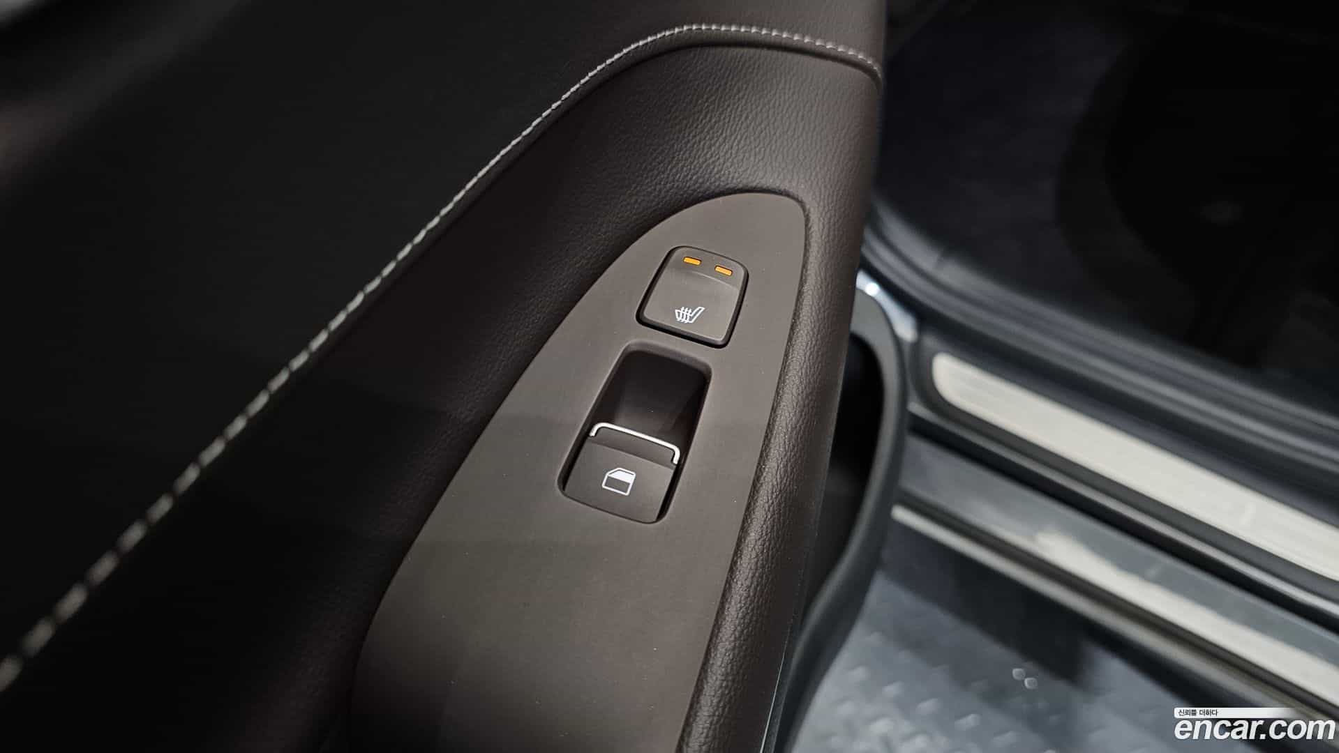 Grandeur Hyundai 2018.2-OPTION-024