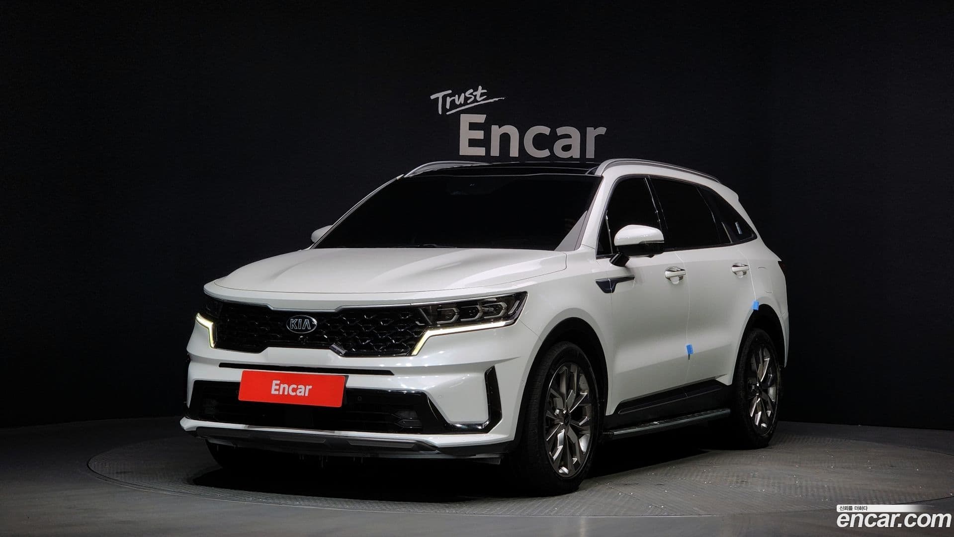 Main__Slider__Photo:Sorento Kia 2020.9-0