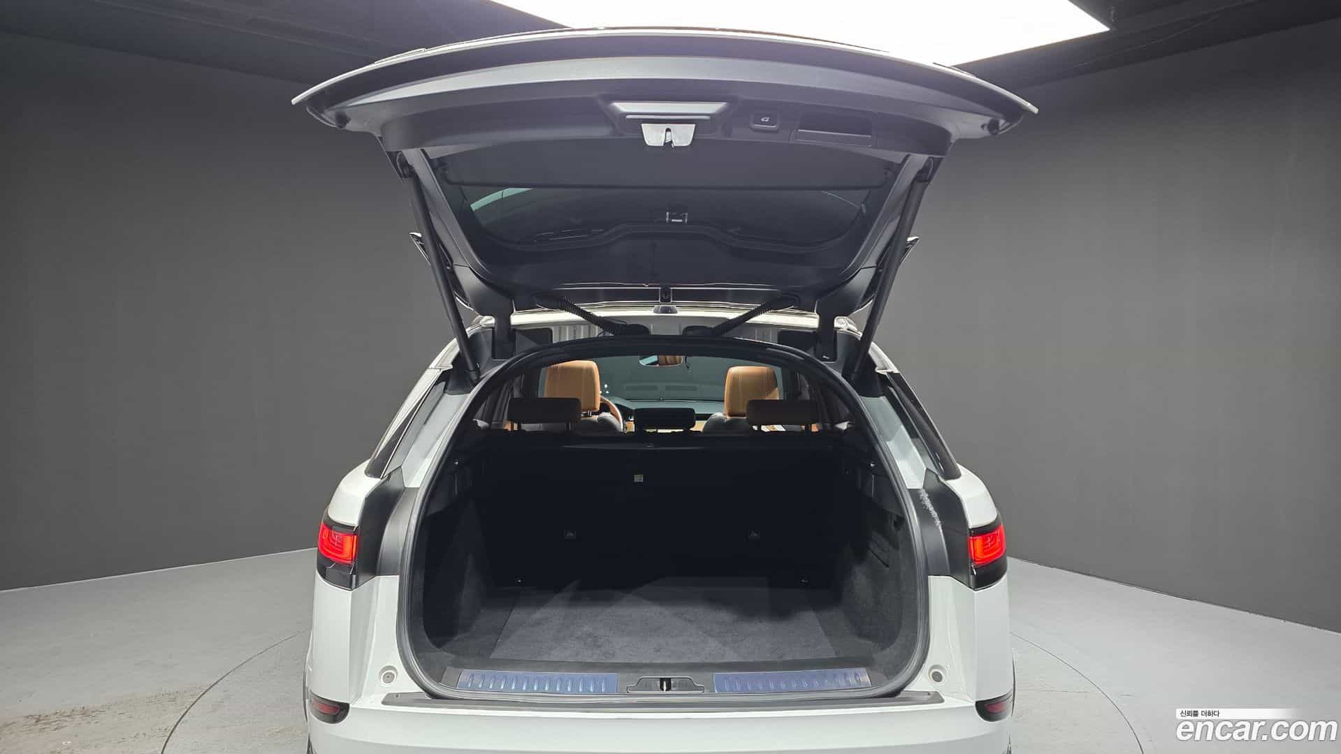 Range Rover Velar Land Rover 2020.10-OPTION-024