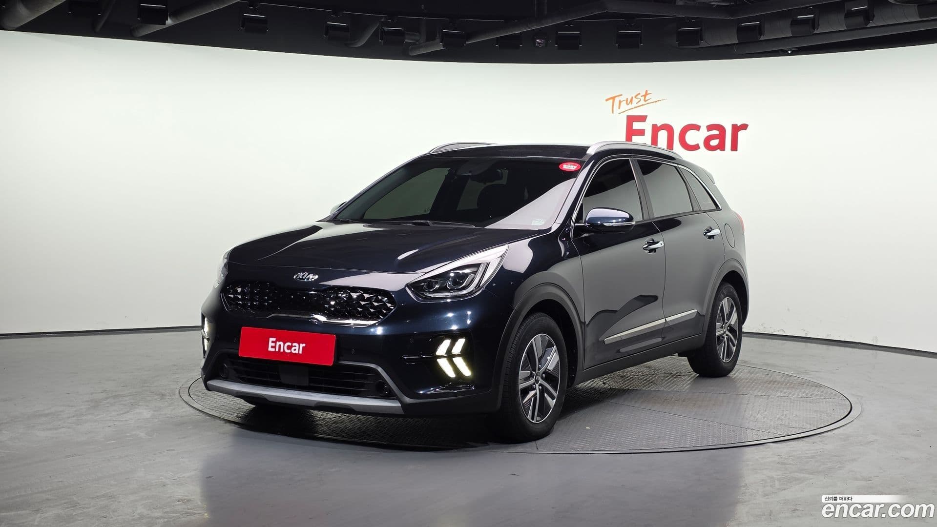 Main__Slider__Photo:Niro Kia 2019.11-0