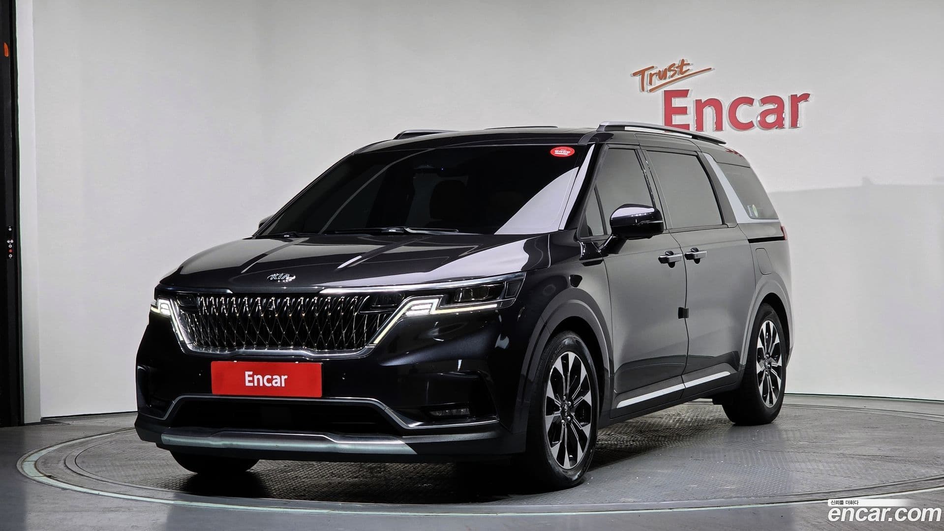 Main__Slider__Photo:Canival Kia 2020.9-0