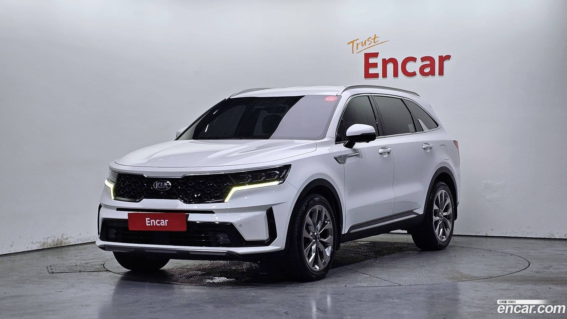 Main__Slider__Photo:Sorento Kia 2020.5-0