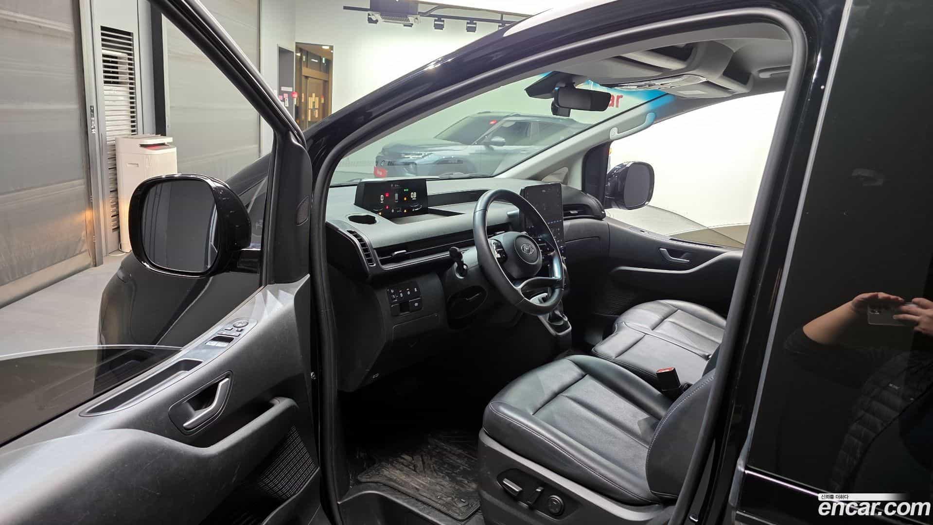 Staria Hyundai 2022.7-INNER-010