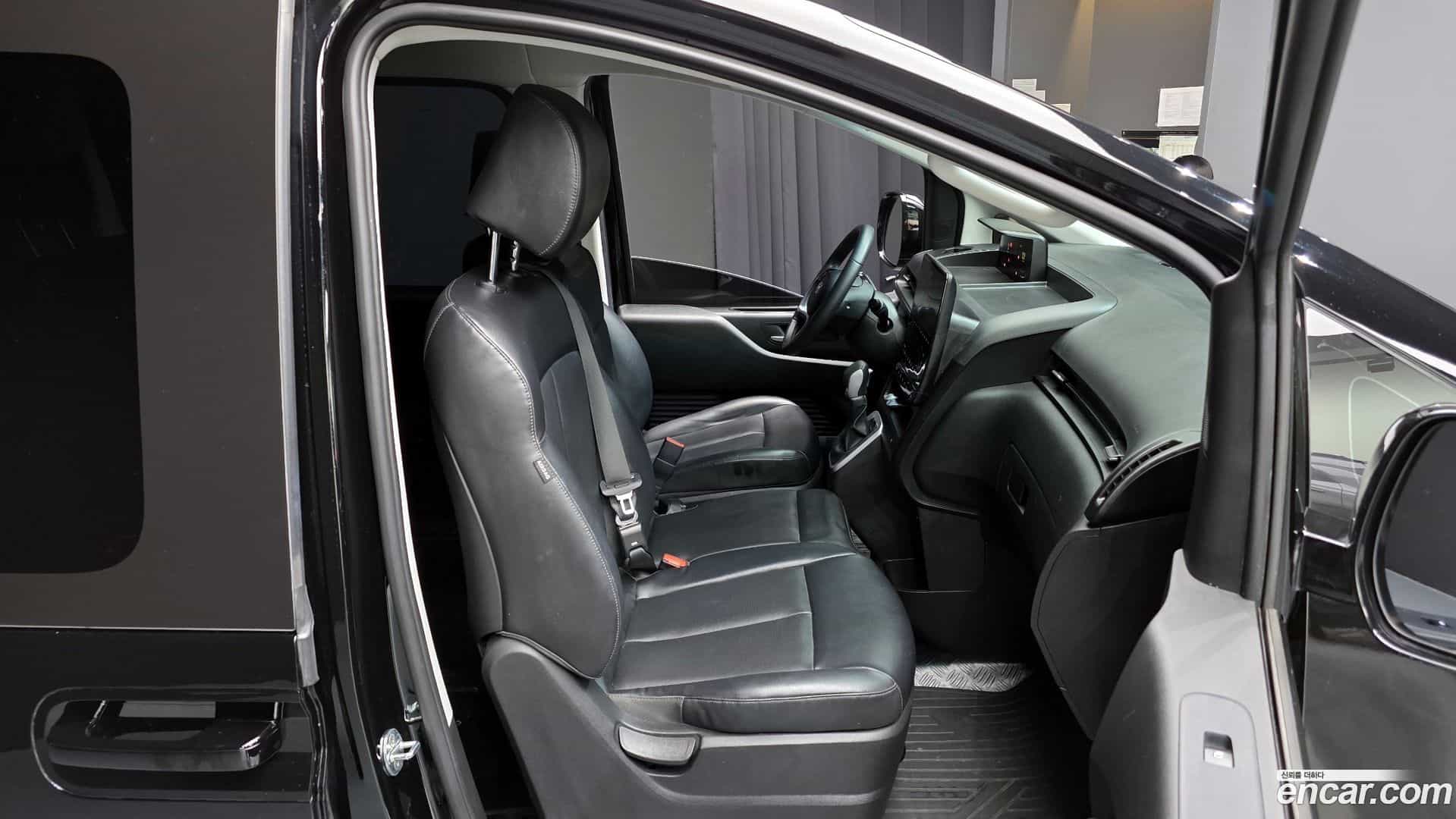 Staria Hyundai 2022.7-OPTION-016