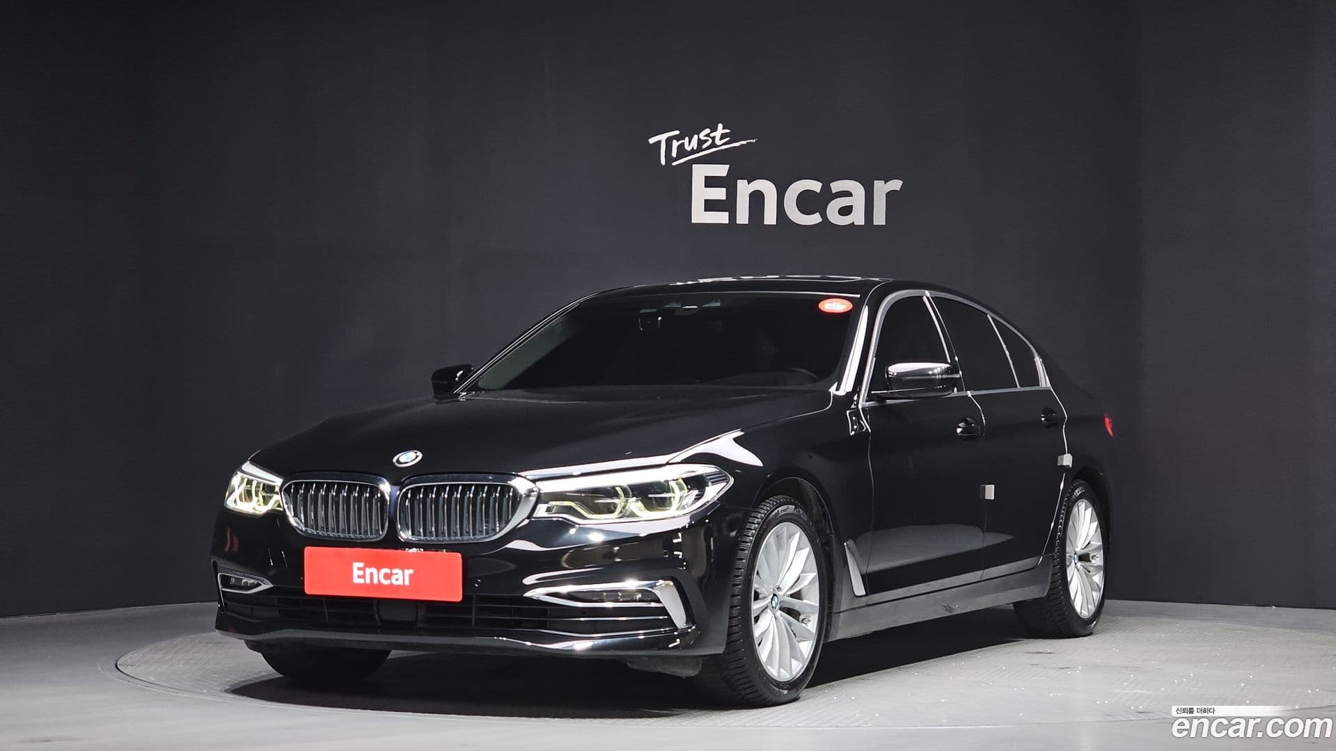 Main__Slider__Photo:5-Series BMW 2019.9-0