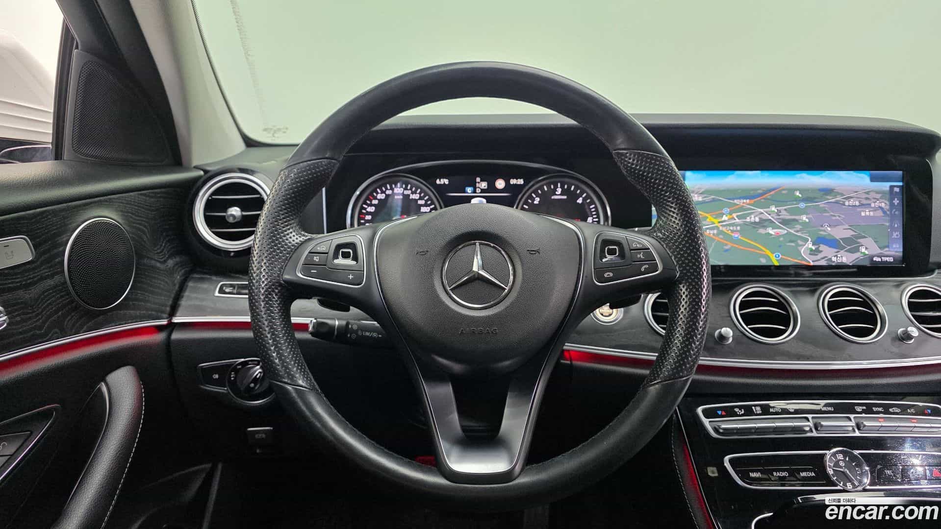 E-Class Mercedes-Benz 2017.5-OPTION-019