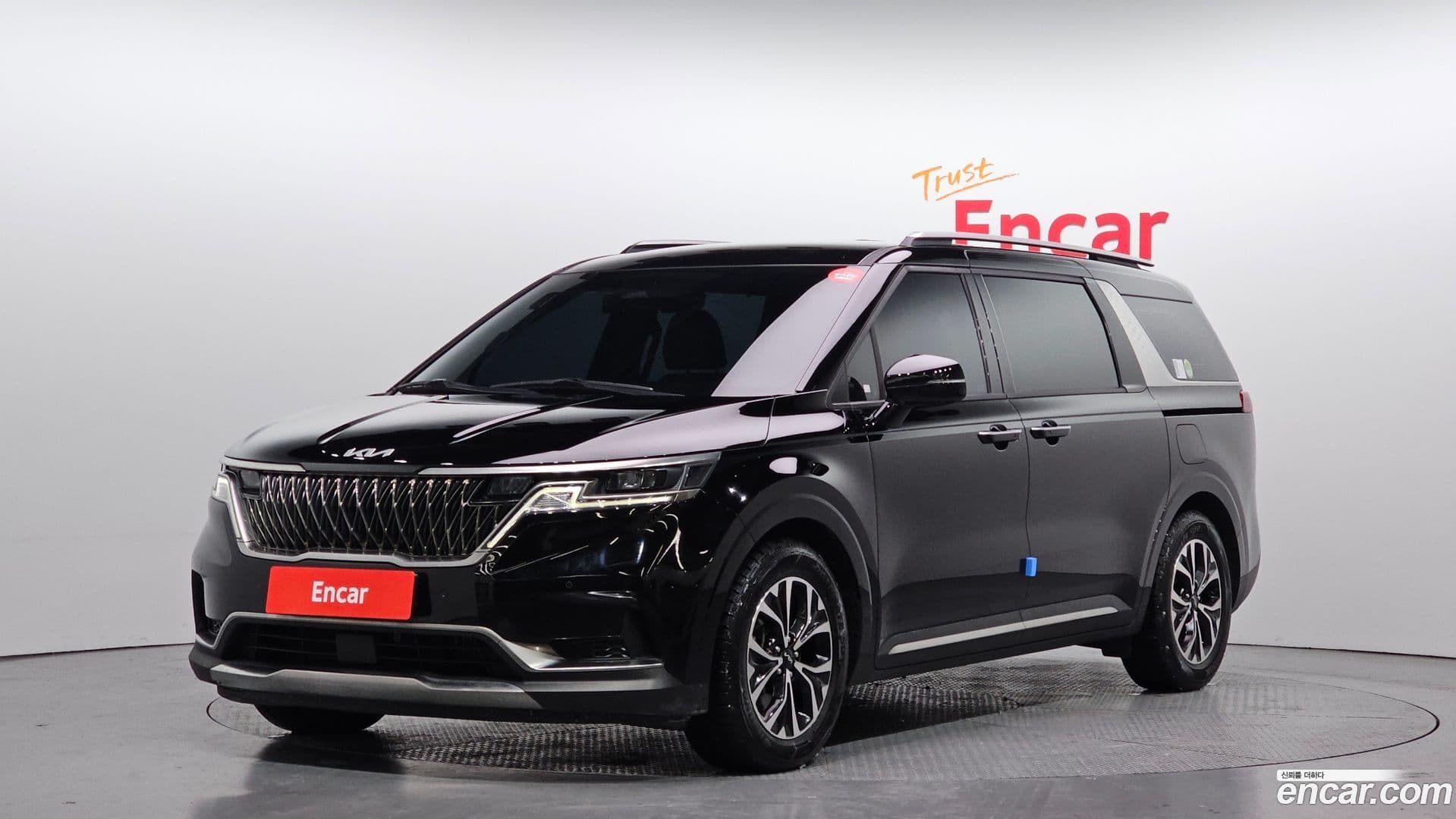 Main__Slider__Photo:Canival Kia 2021.11-0