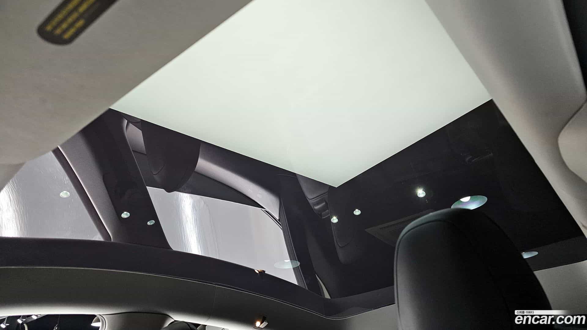 Model Y Tesla 2021.4-OPTION-020