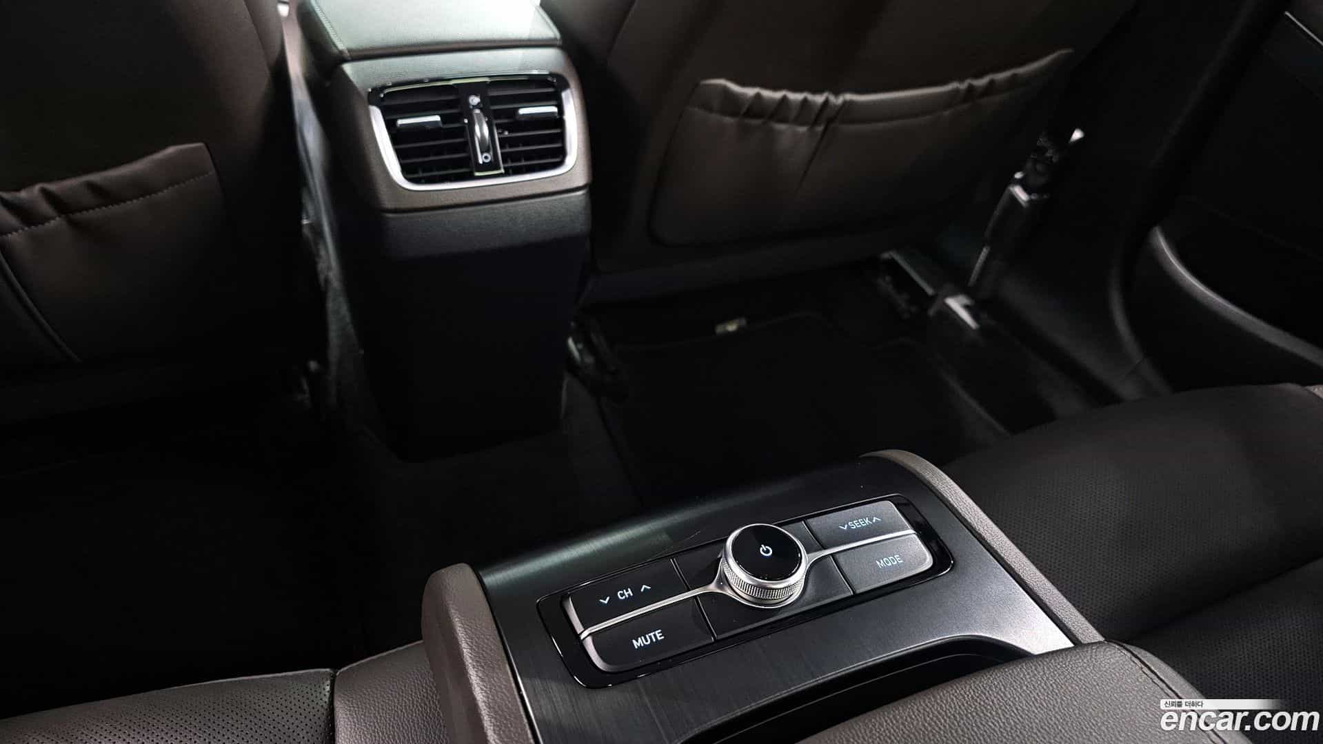 Grandeur Hyundai 2017.8-OPTION-022