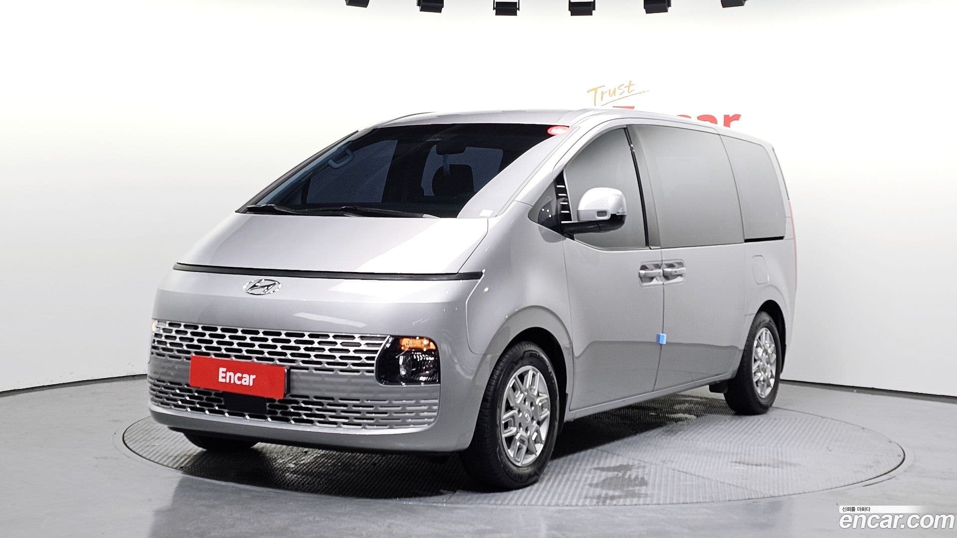 Main__Slider__Photo:Staria Hyundai 2023.6-0