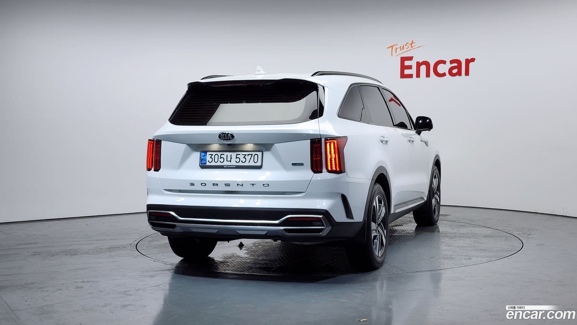 Main__Slider__Photo:Sorento Kia 2021.1-3