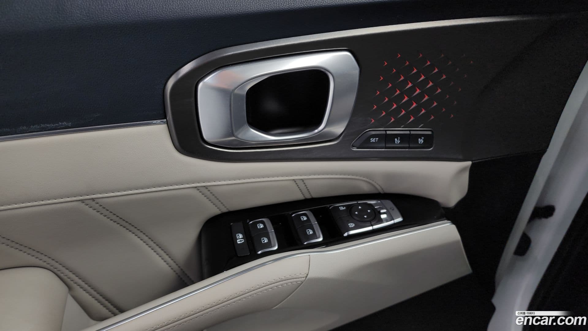Main__Slider__Photo:Sorento Kia 2021.1-13