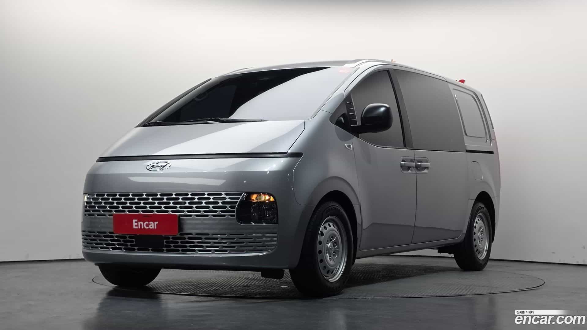 Staria Hyundai 2023.9-OUTER-001