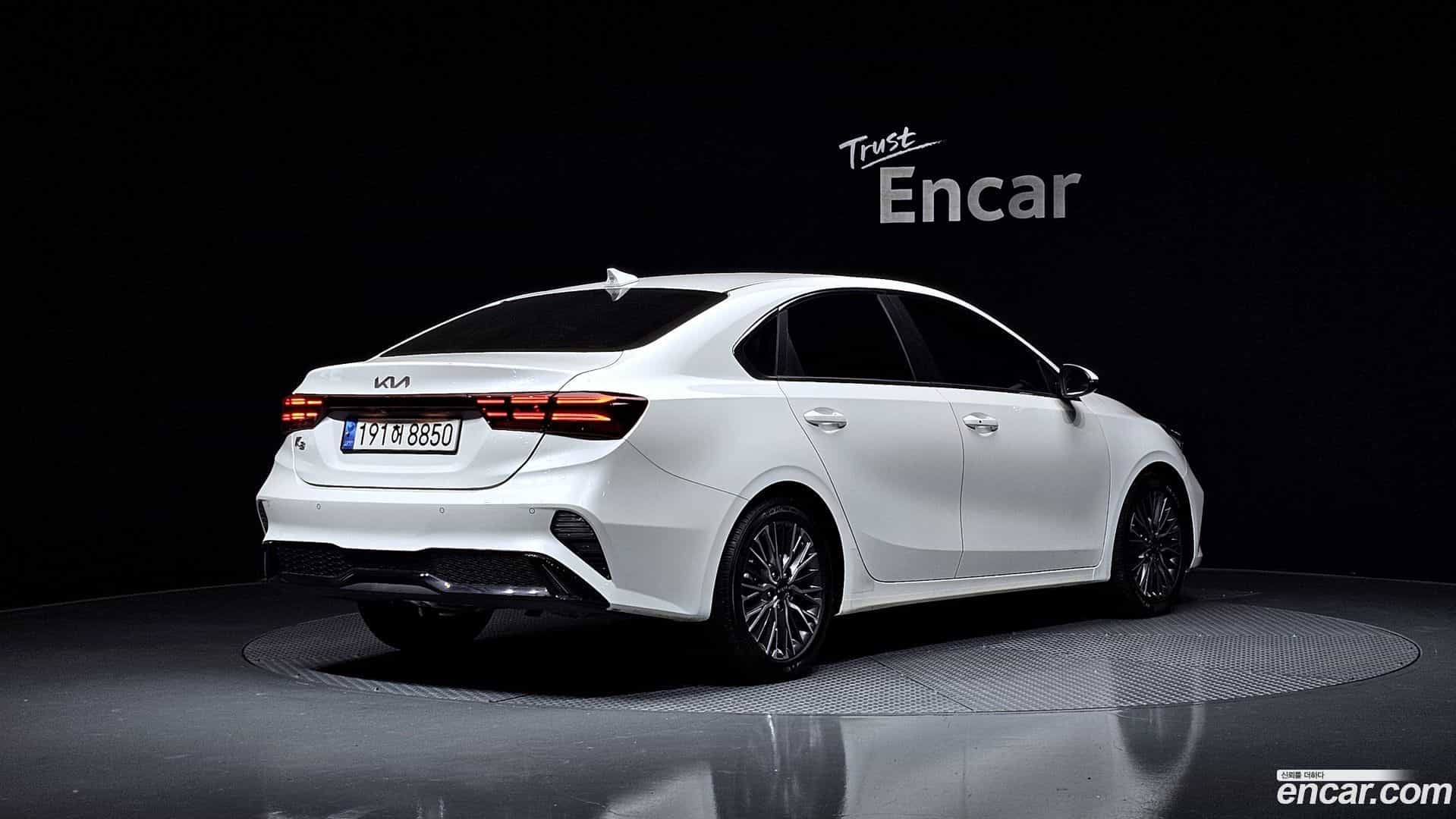 K3 Kia 2023.0-OUTER-002