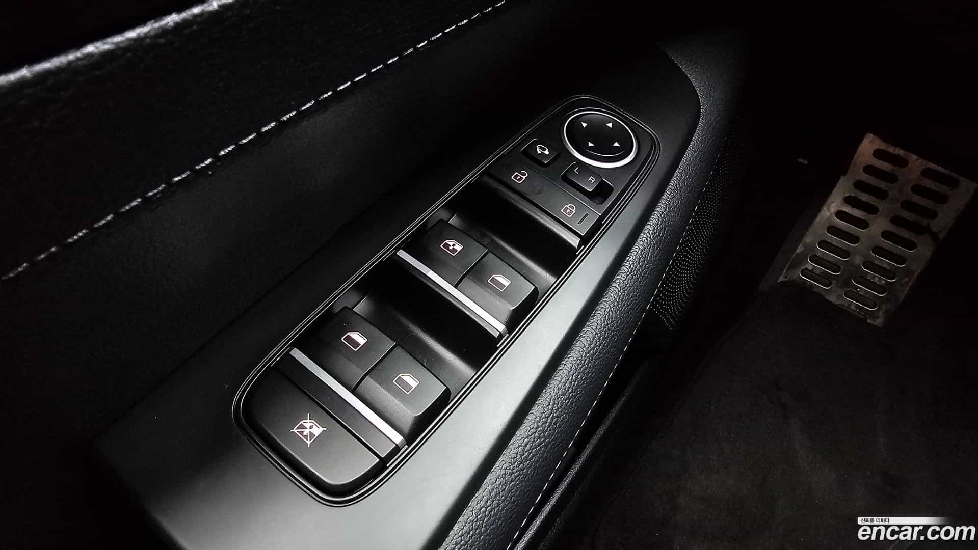 K3 Kia 2023.0-OPTION-020