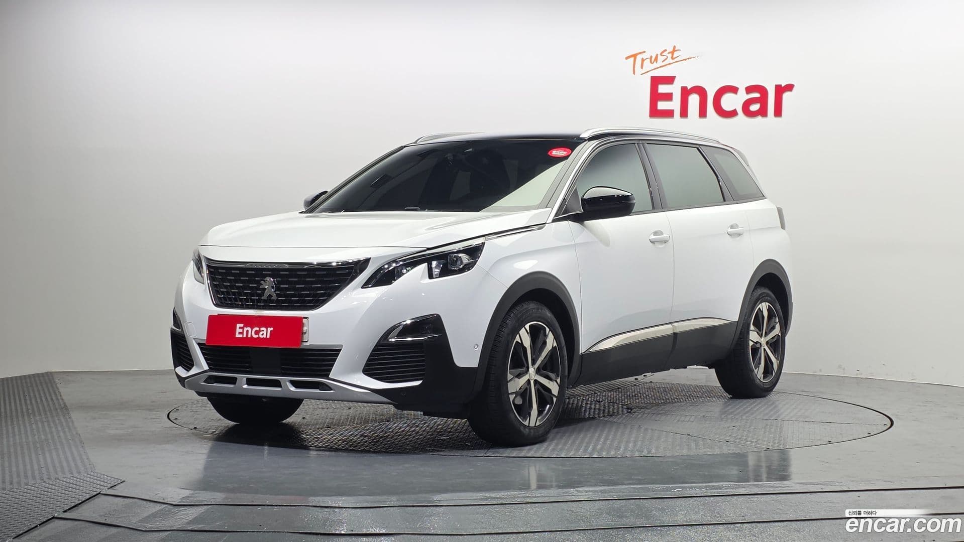 Main__Slider__Photo:5008 Peugeot 2019.9-0