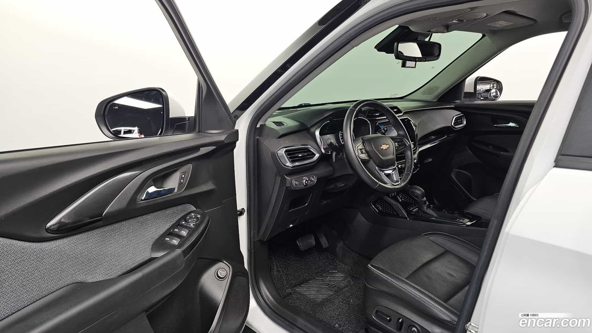 Trailblazer Chevrolet 2021.4-INNER-010