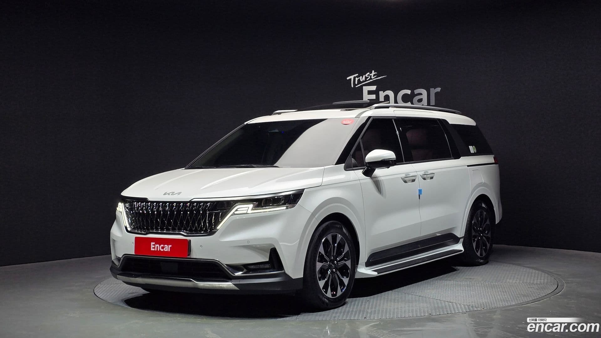 Main__Slider__Photo:Canival Kia 2022.11-0